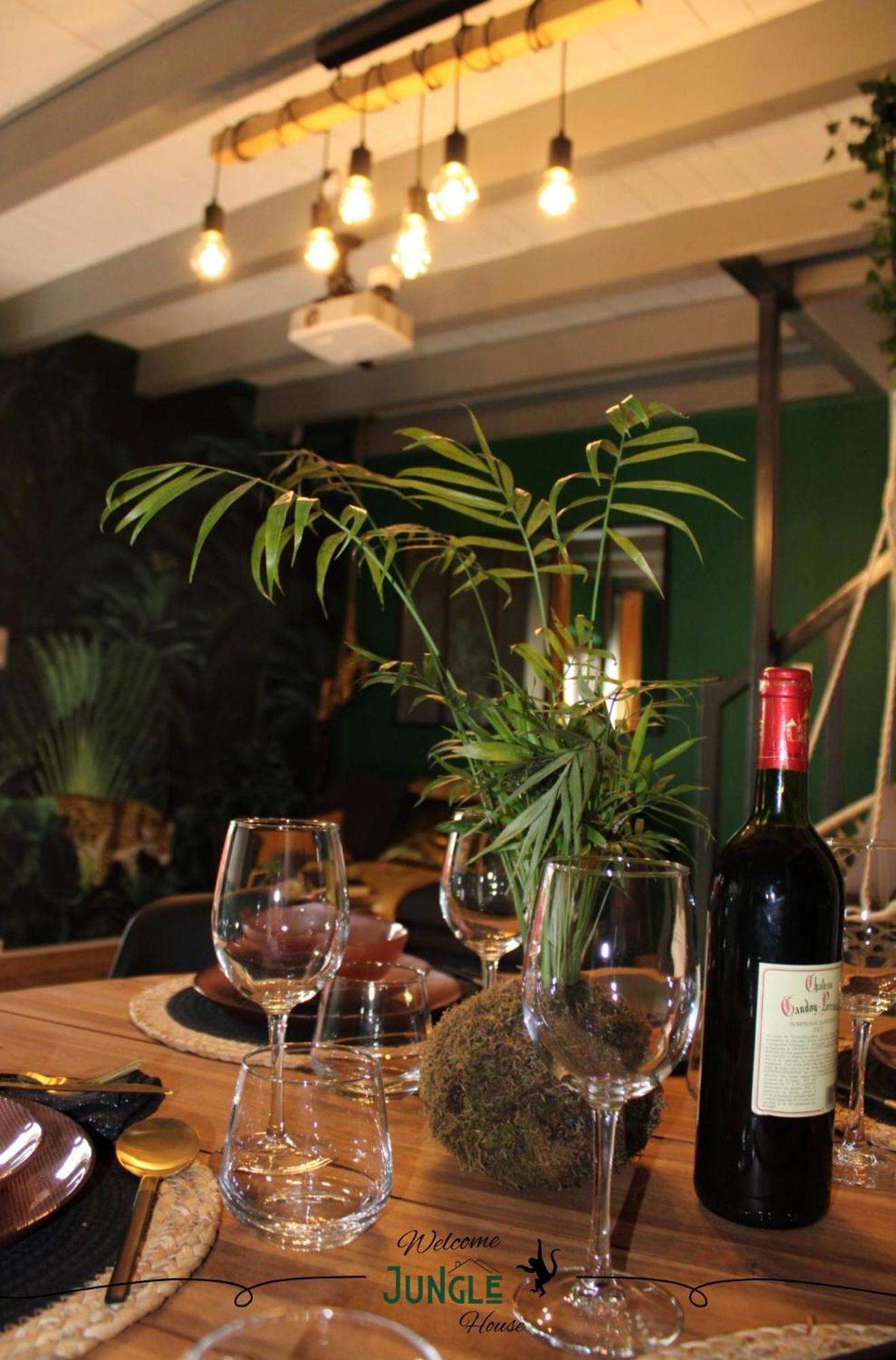 Maison "Jungle House" 90 M2 Billard, Retroprojecteur, Bar A Jeux , Vinyle, Wifi Fibre, Ideal Pro & Famille A Монбризон Экстерьер фото